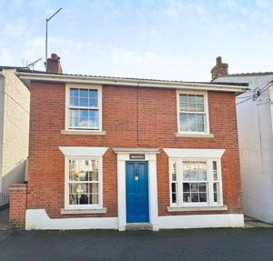 HIGH STREET- click for photo gallery